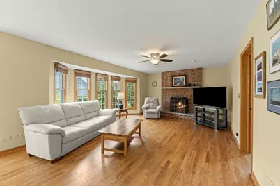 1N145 Glenrise Court, Glen Ellyn, IL 60137 - Photo 14