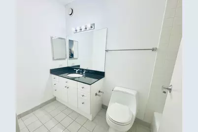 512 N McClurg Court #5210, Chicago, IL 60611 - Photo 18