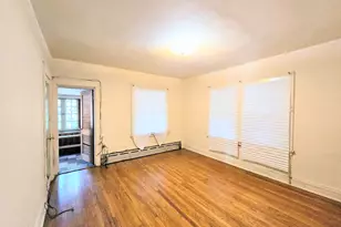 6845 S Chappel Ave, Chicago, IL 60649 - Photo 4