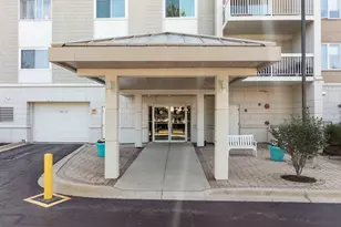 2020 St Regis Dr, Lombard, IL 60148 - Photo 2