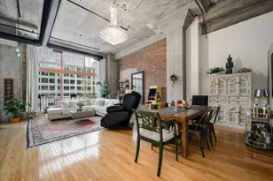 360 W Illinois Ave, Chicago, IL 60654 - Photo 8
