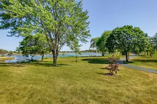 2 Timber Ln, Vernon Hills, IL 60061 - Photo 30