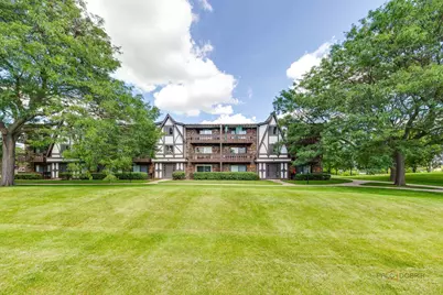 2 Timber Lane #18, Vernon Hills, IL 60061 - Photo 1