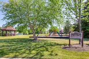 2 Timber Ln, Vernon Hills, IL 60061 - Photo 36