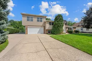 233 S Western Ave, Bartlett, IL 60103 - Photo 2