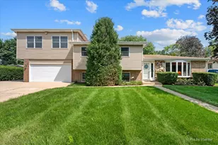 233 S Western Ave, Bartlett, IL 60103 - Photo 1