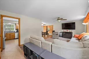 233 S Western Ave, Bartlett, IL 60103 - Photo 4