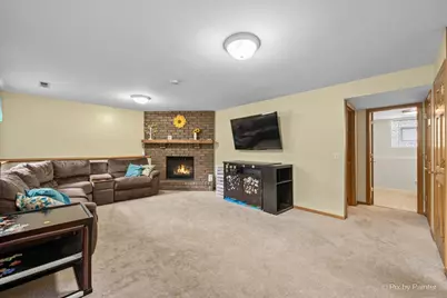 233 S Western Avenue, Bartlett, IL 60103 - Photo 14