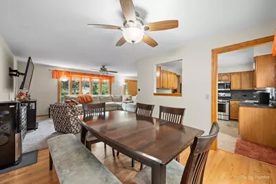 233 S Western Avenue, Bartlett, IL 60103 - Photo 8