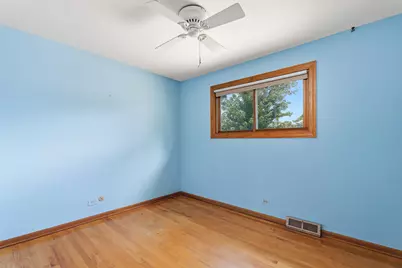 78 S Clarendon Avenue, Addison, IL 60101 - Photo 14