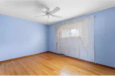 78 S Clarendon Avenue, Addison, IL 60101 - Photo 16