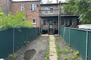 10509 S Corliss Ave, Chicago, IL 60628 - Photo 14