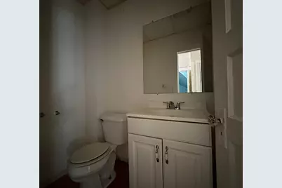 10509 S Corliss Avenue, Chicago, IL 60628 - Photo 6