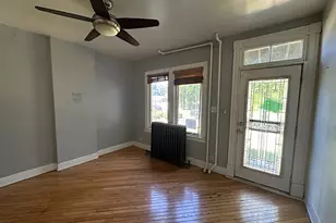 10509 S Corliss Ave, Chicago, IL 60628 - Photo 2