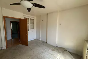 10509 S Corliss Ave, Chicago, IL 60628 - Photo 8