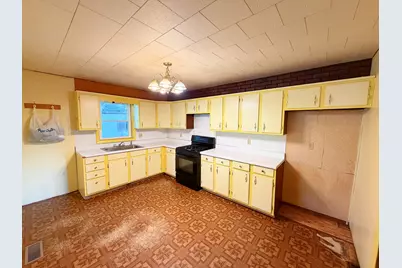 1402 N Sterling Street, Streator, IL 61364 - Photo 6