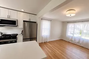 4 Ridge Rd, Lemont, IL 60439 - Photo 2