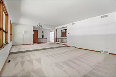 2720 N Bayview Lane, McHenry, IL 60051 - Photo 6