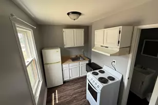 86 N 4th St, Aurora, IL 60505 - Photo 4