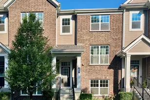 828 Center St, Des Plaines, IL 60016 - Photo 2