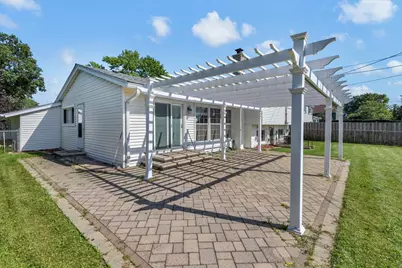 1719 W Lexington Drive, Arlington Heights, IL 60004 - Photo 8