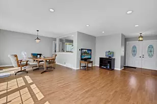 1719 W Lexington Dr, Arlington Heights, IL 60004 - Photo 20