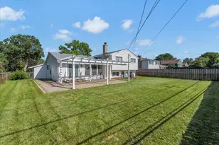 1719 W Lexington Dr, Arlington Heights, IL 60004 - Photo 4