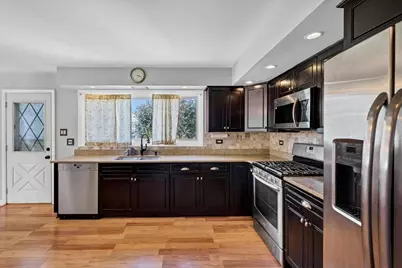 1719 W Lexington Drive, Arlington Heights, IL 60004 - Photo 18