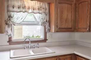 4715 Cleveland Ave, Rockford, IL 61108 - Photo 22