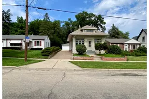 626 Bent St, Elgin, IL 60120 - Photo 2