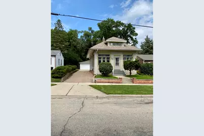 626 Bent Street, Elgin, IL 60120 - Photo 1
