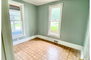 626 Bent St, Elgin, IL 60120 - Photo 12