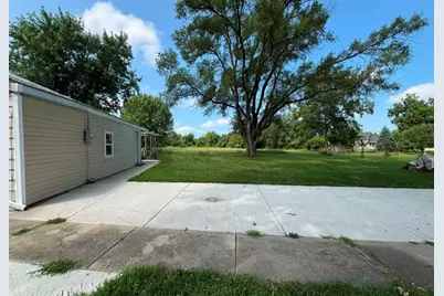 800 Lavern Avenue, Machesney Park, IL 61115 - Photo 12
