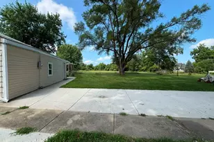 800 Lavern Ave, Machesney Park, IL 61115 - Photo 12