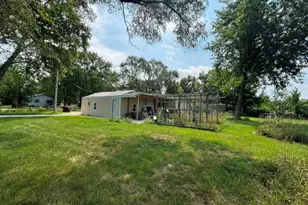 800 Lavern Ave, Machesney Park, IL 61115 - Photo 10
