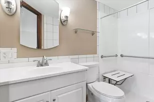 540 Bluebell Ct, Lisle, IL 60532 - Photo 8