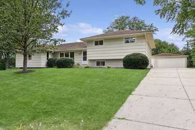 540 Bluebell Court, Lisle, IL 60532 - Photo 2