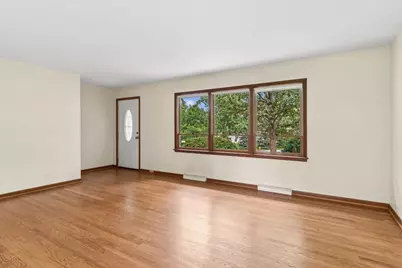 540 Bluebell Court, Lisle, IL 60532 - Photo 4