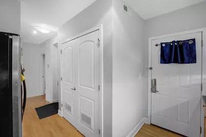 7401 N Hoyne Avenue #3, Chicago, IL 60645 - Photo 10