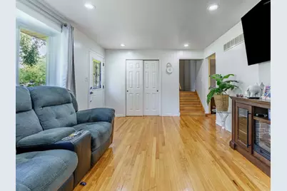 2N565 Euclid Avenue, Glen Ellyn, IL 60137 - Photo 4