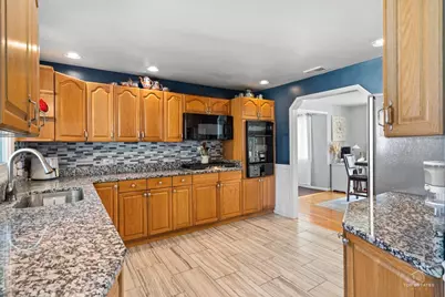 2405 Sarah Street, Franklin Park, IL 60131 - Photo 14