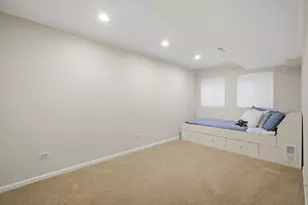 224 Woodstone Cir, Buffalo Grove, IL 60089 - Photo 22