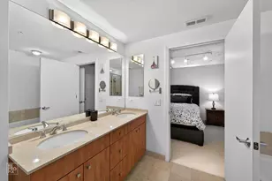 565 W Quincy St, Chicago, IL 60661 - Photo 10