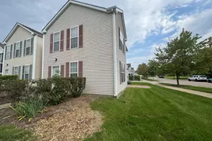 1071 Symphony Dr, Aurora, IL 60504 - Photo 2