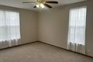 1071 Symphony Dr, Aurora, IL 60504 - Photo 14