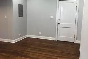 3340 W Berteau Ave, Chicago, IL 60618 - Photo 6