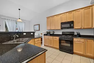 13266 Strandhill Dr, Orland Park, IL 60462 - Photo 4