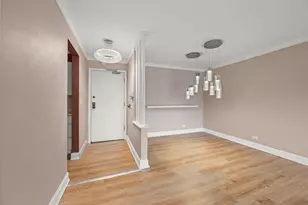 2005 Valencia Dr, Northbrook, IL 60062 - Photo 8
