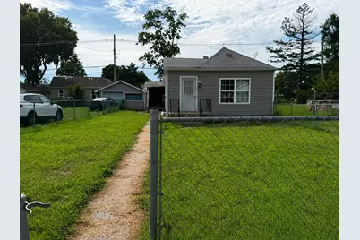 1029 Washington Avenue, Madison, IL 62060 - Photo 1