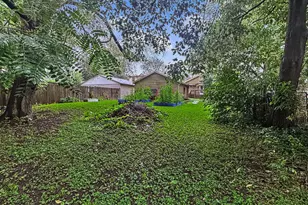 1508 N Linden St, Bloomington, IL 61701 - Photo 26